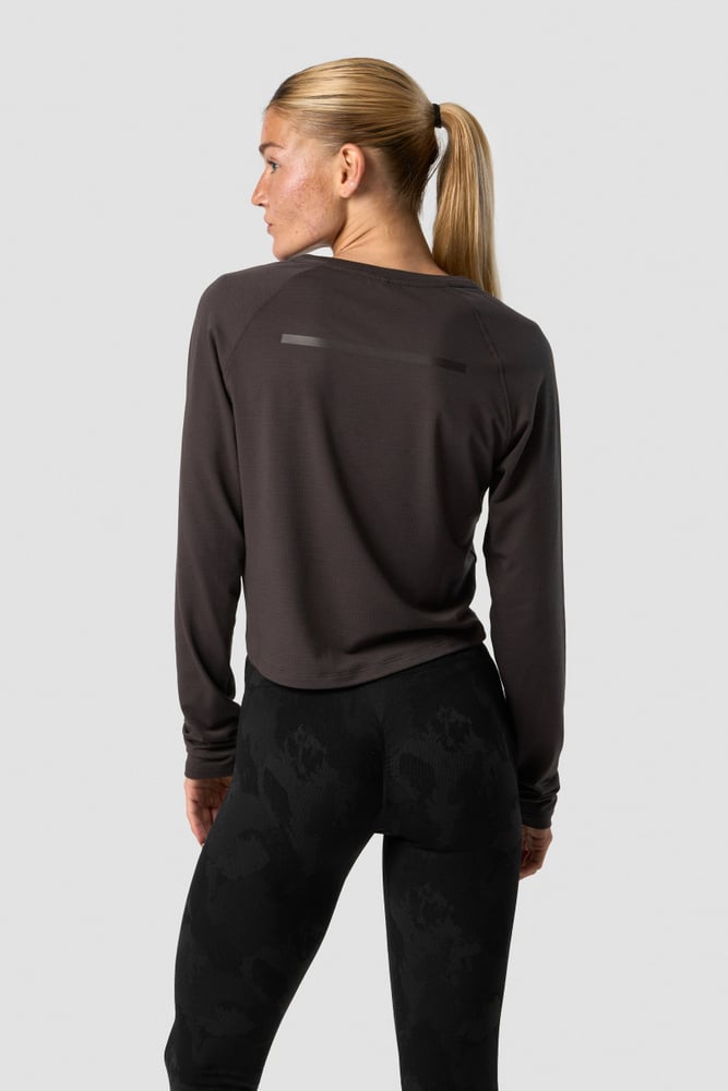 stride cropped long sleeve wmn charcoal
