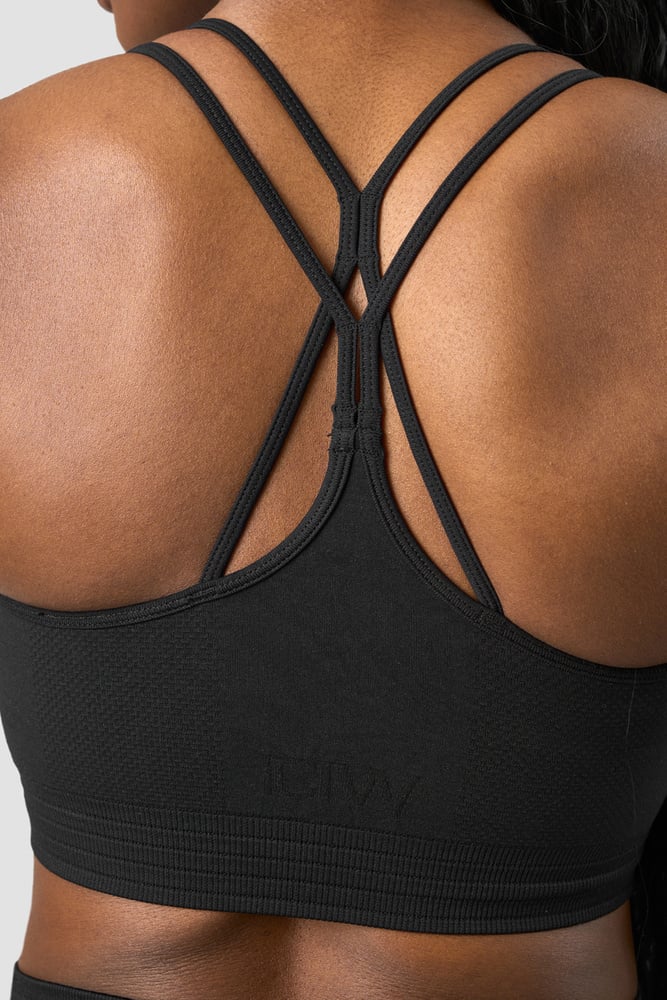 define seamless scrunch sports bra black