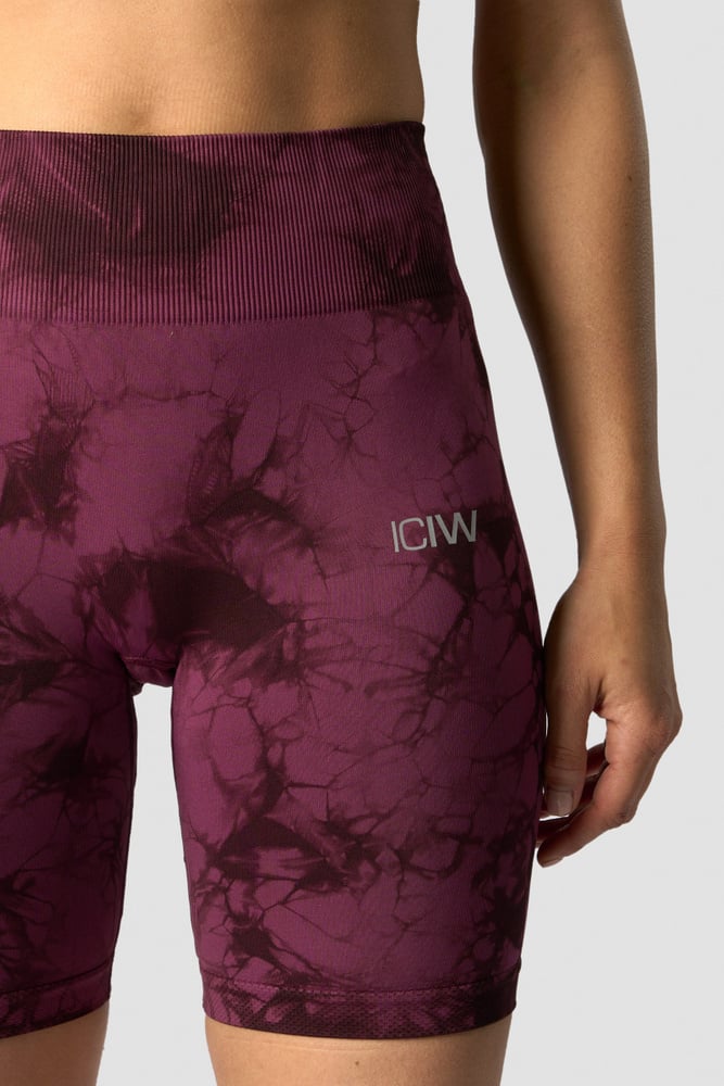 define seamless tie dye biker shorts burgundy