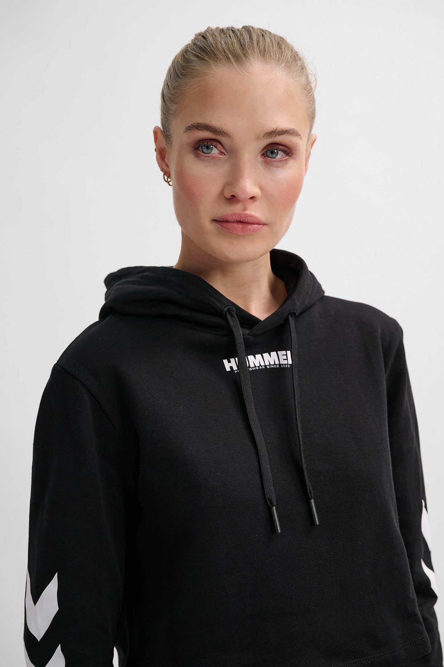 HUMMEL - Hmllegacy Woman Cropped Hoodie - Black