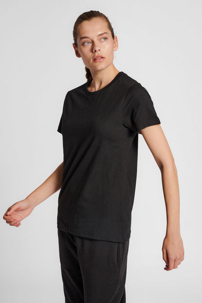 HUMMEL - Hmlred Basic T-shirt S/s Woman - Black