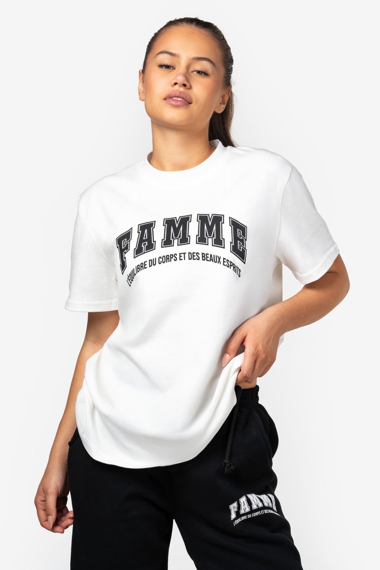 Oversized T-Shirt - Hvid - for kvinde - FAMME - Toppe